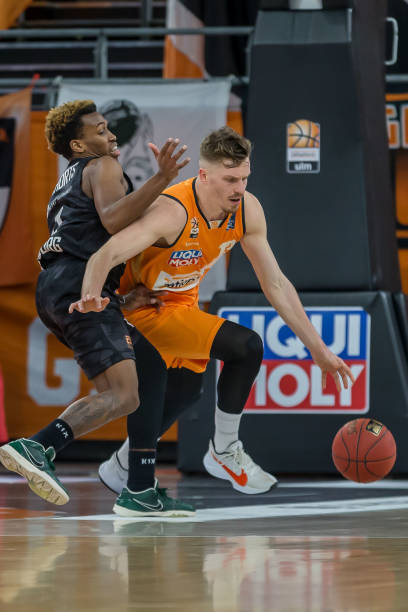 攻与防守策 攻与防守策